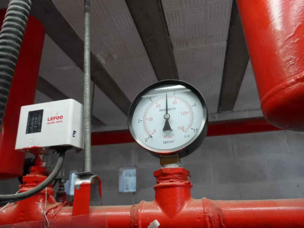 Inspeção e Manutenção da Casa de Máquinas de Incêndio : O Coração da Segurança Predial